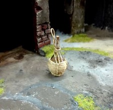 fiasco in vetro impagliato per