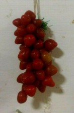 pomodori in cera appesi